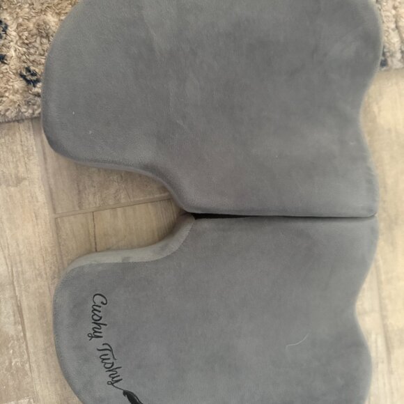 Cushy Tushy Foldable Travel seat cushion - Picture 4 of 5